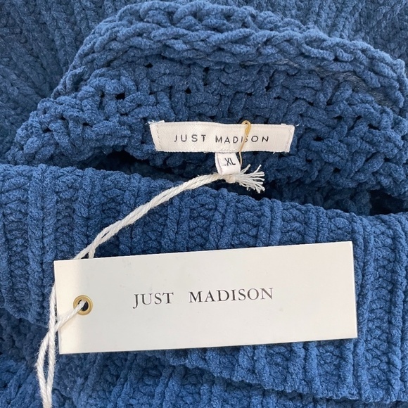 Just Madison Navy Blue Knit Turtleneck Thick Sweater - Picture 5 of 6